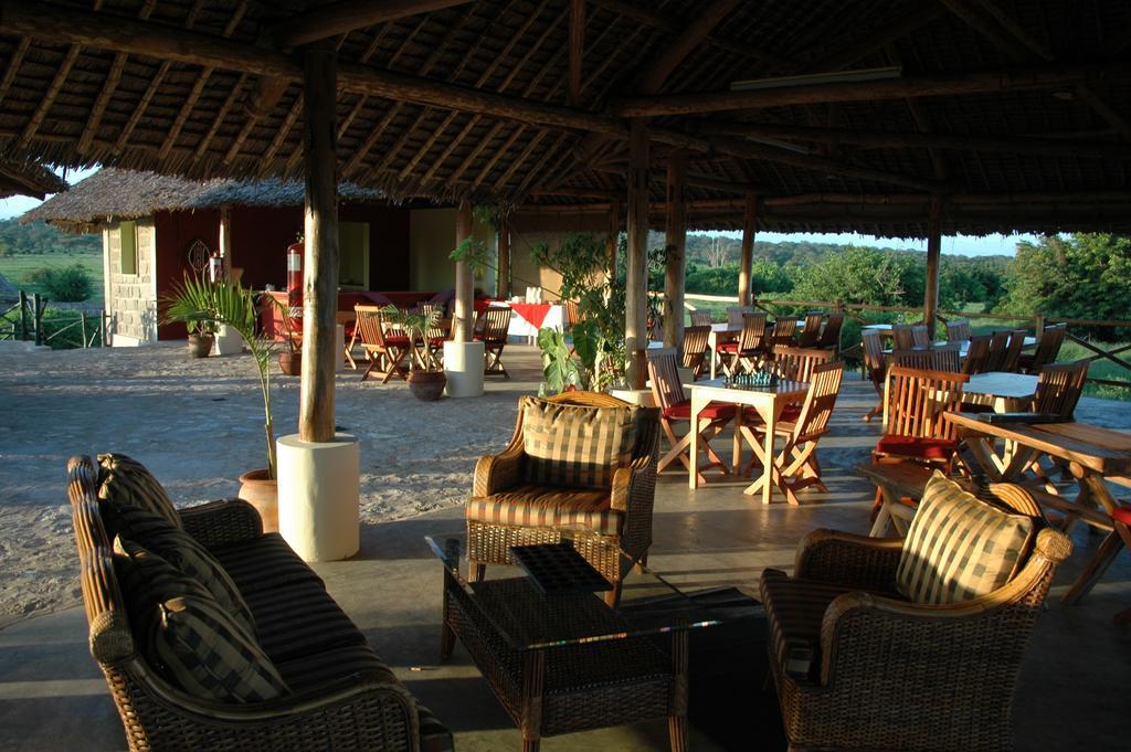 Manyatta Camp Hotel Voi Exterior photo