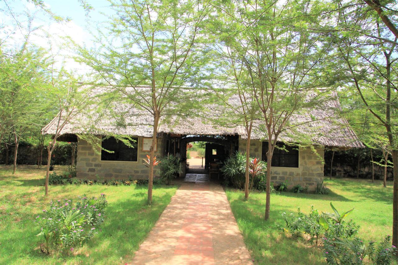 Manyatta Camp Hotel Voi Exterior photo