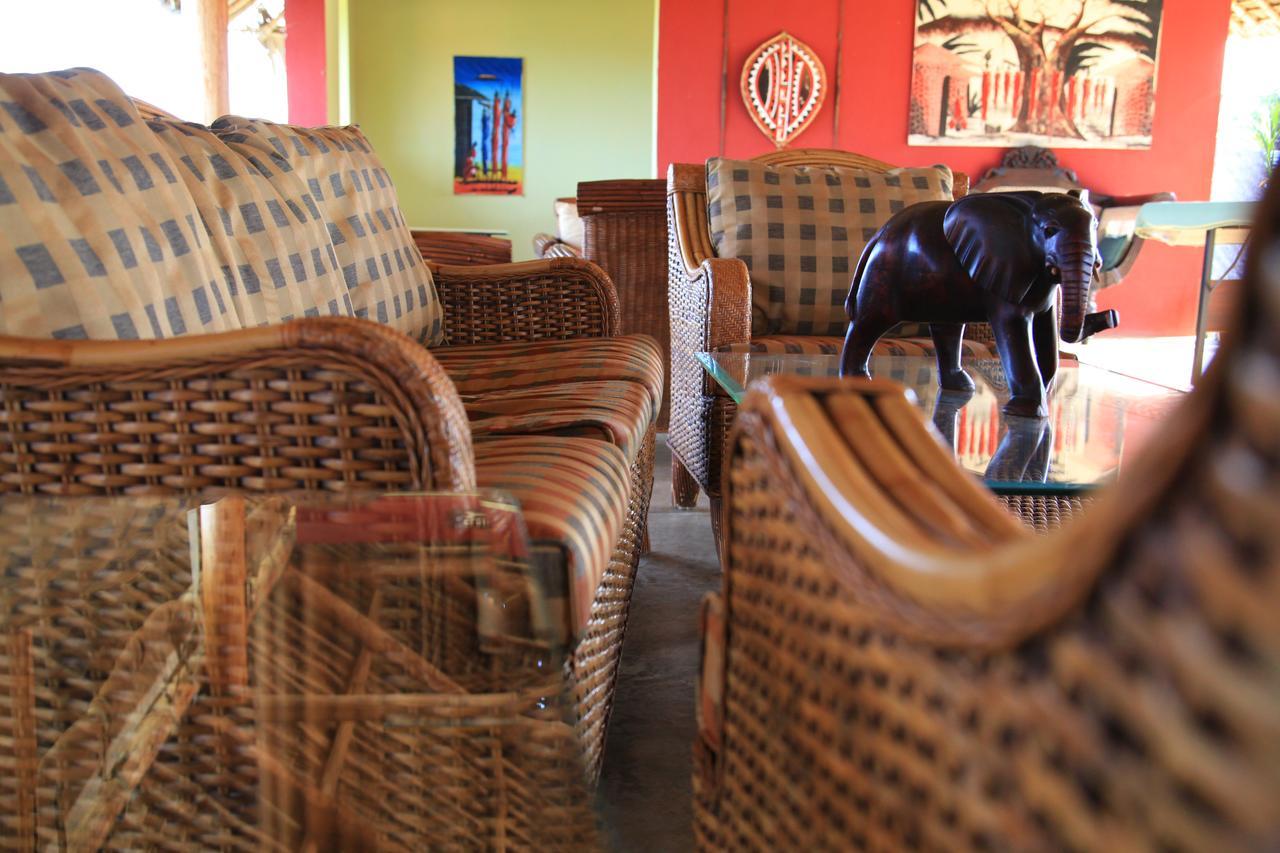 Manyatta Camp Hotel Voi Exterior photo