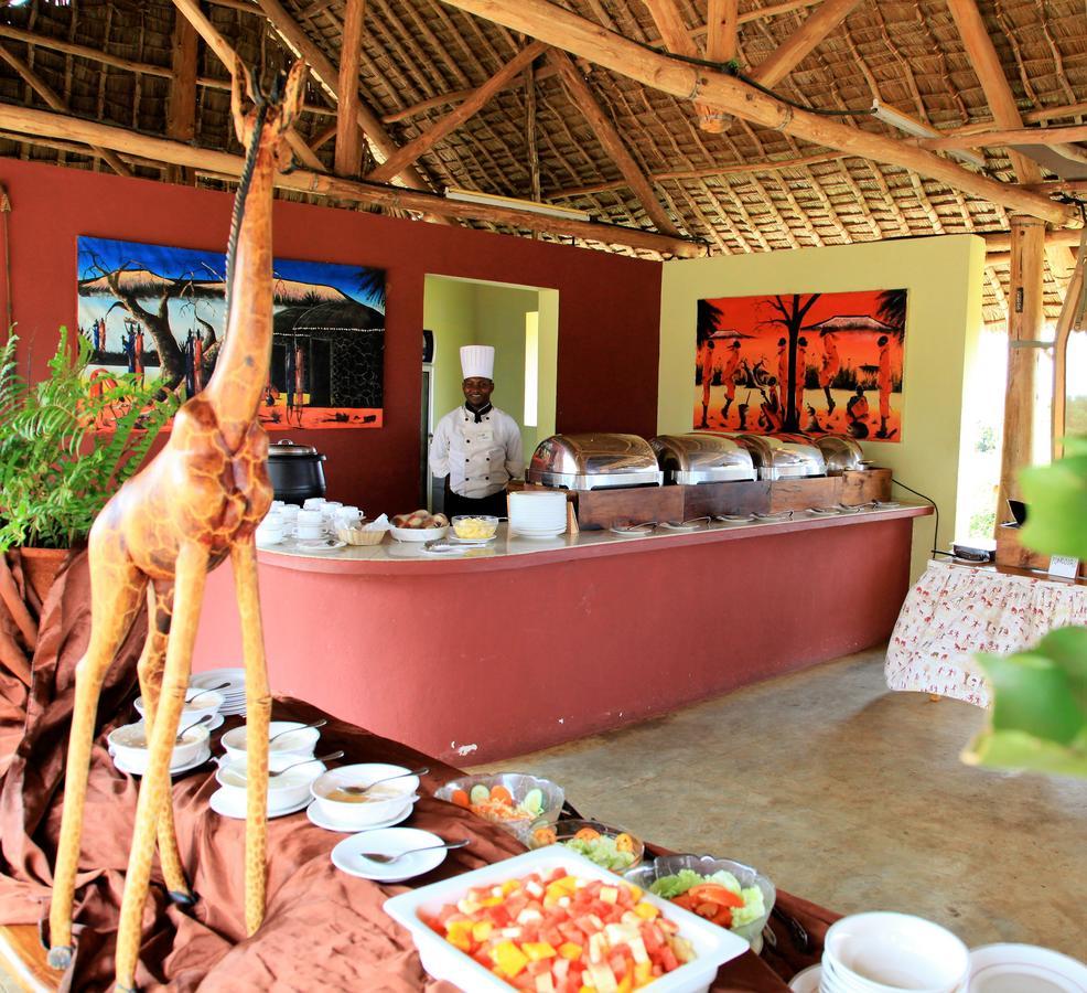 Manyatta Camp Hotel Voi Exterior photo
